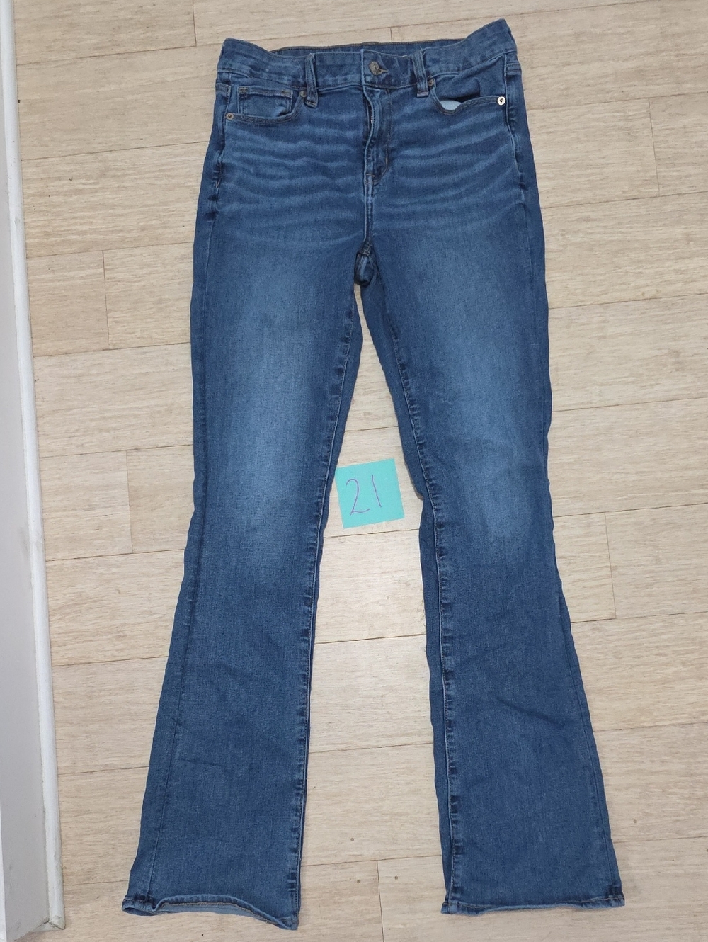 American Eagle High-Rise Skinny Kick Jeans